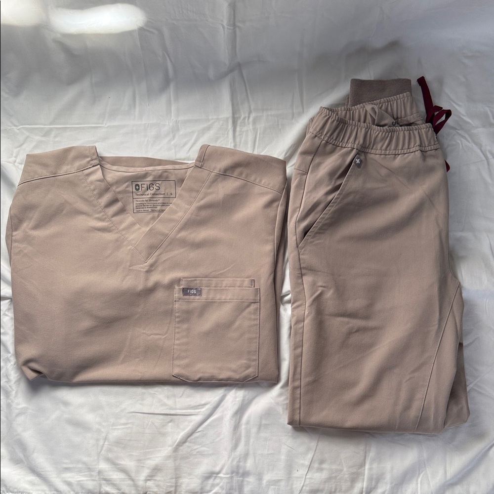 Figs Men's Beige Scrub Set